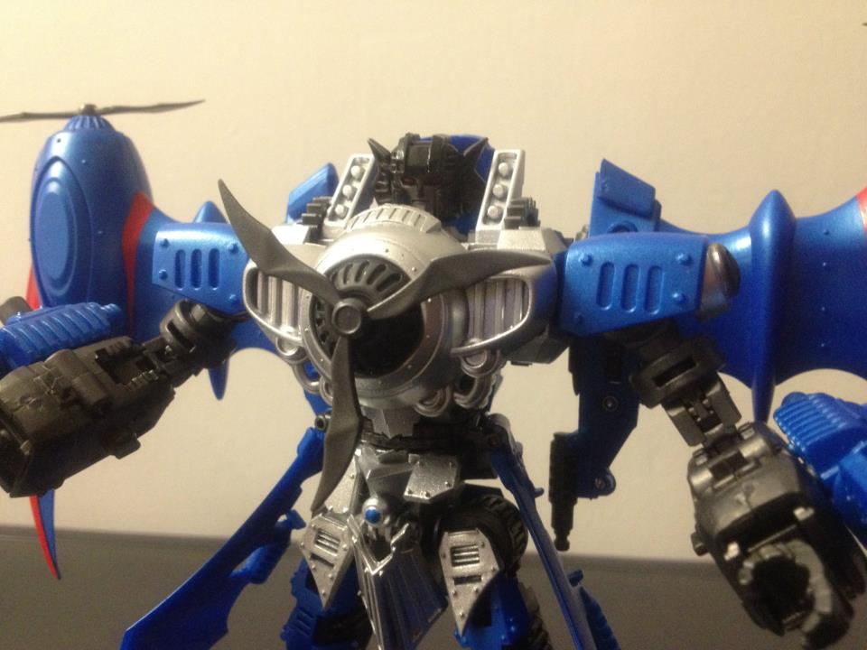 Toy Review/Pictorial: MasterMind Creations Knight Morpher